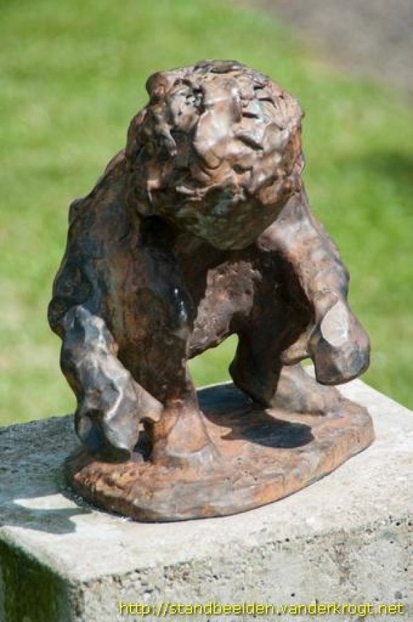 'Spelend kind', brons, Gemeente Eibergen.