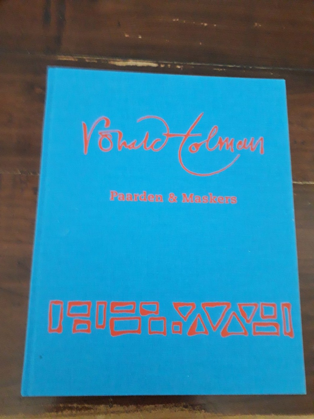 ‘Paarden en Maskers’, vormgeving Marije Tolman.