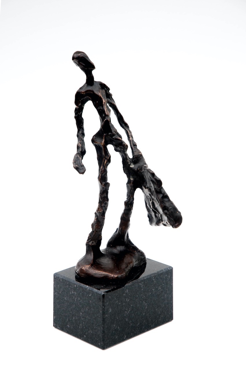 Opdracht Schiphol Group, 50 bronzen sculpturen 'L'homme valse'.